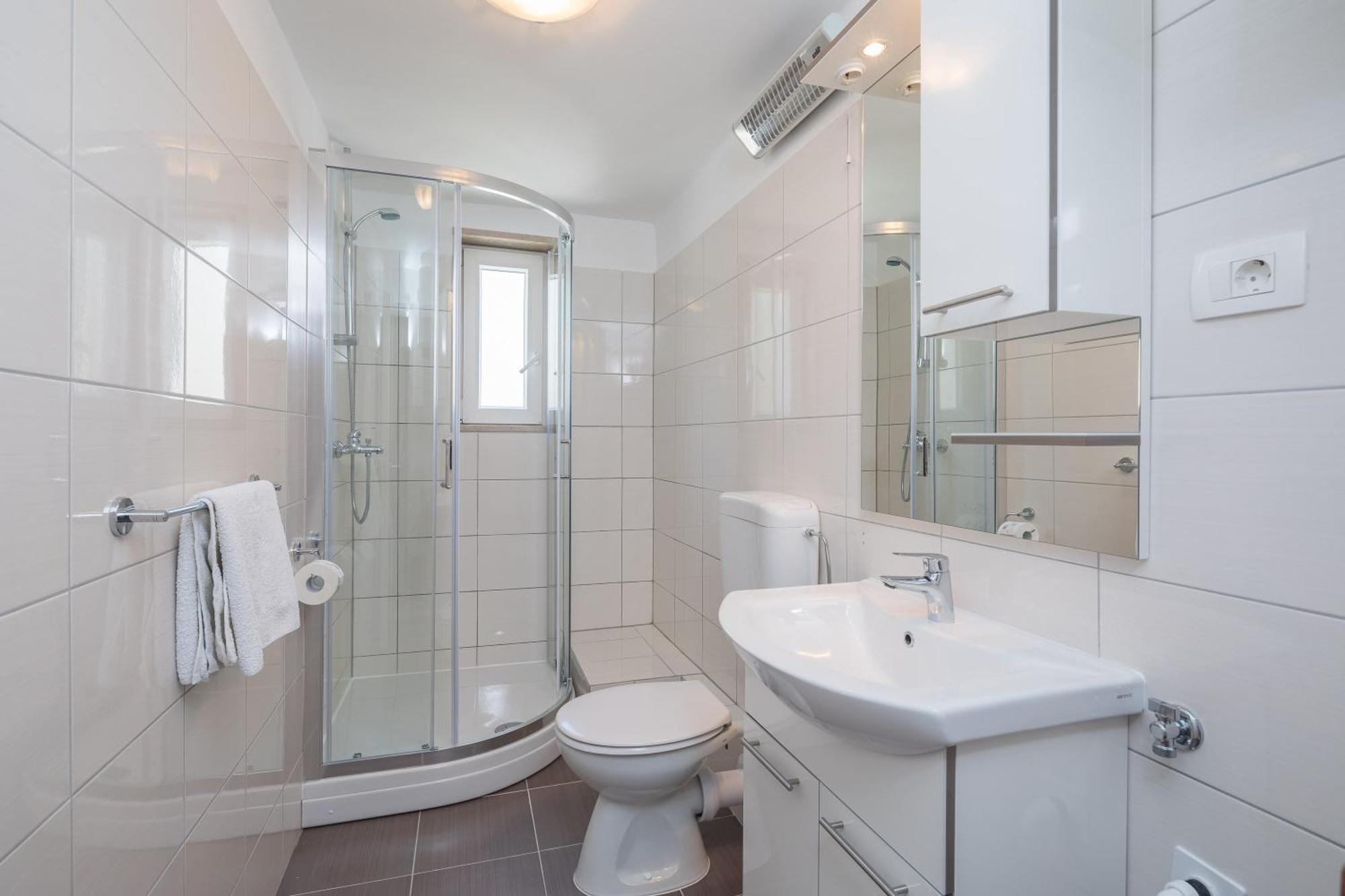 Sandy Beach Apartment Omis Exterior photo