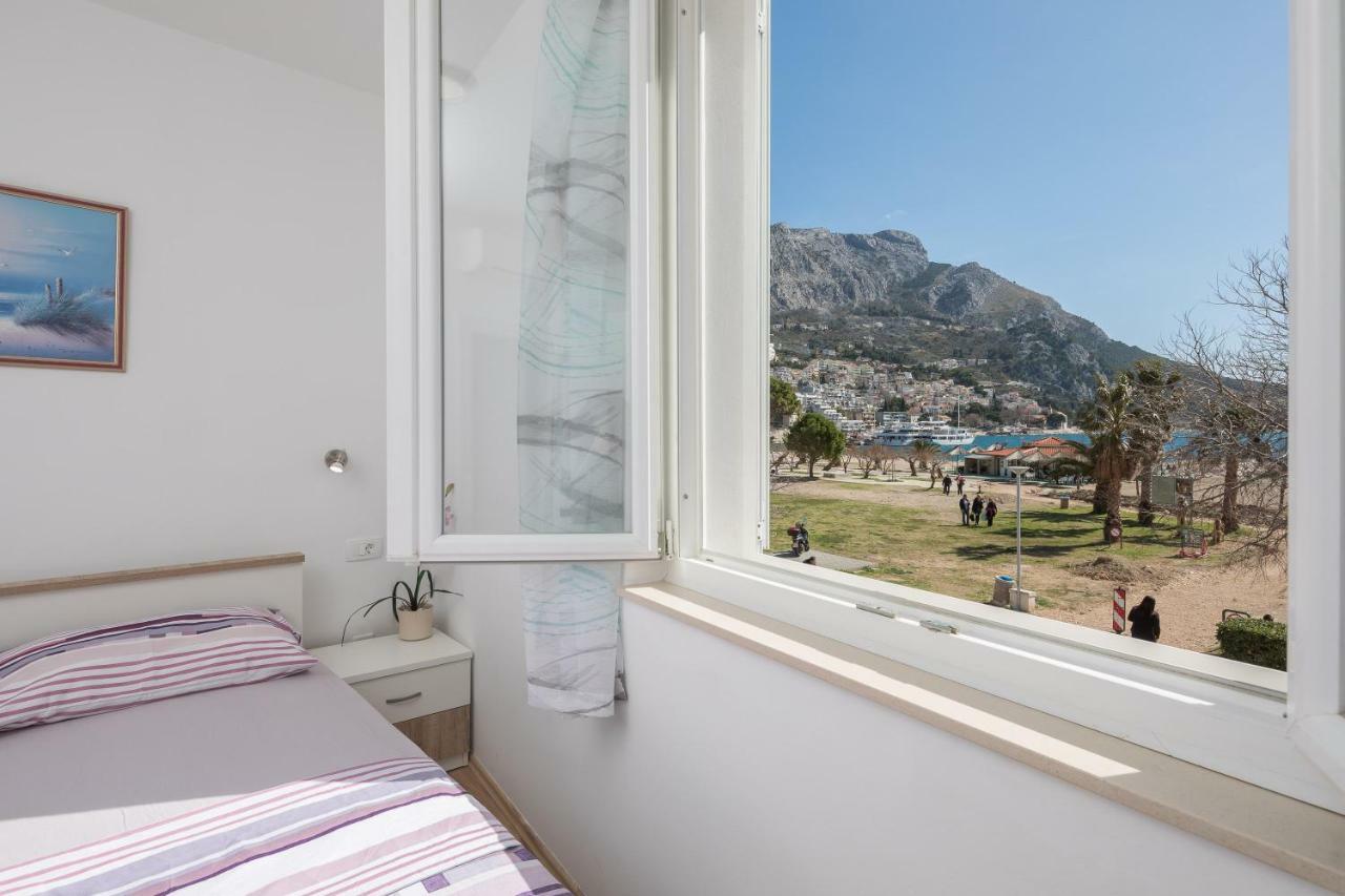 Sandy Beach Apartment Omis Exterior photo
