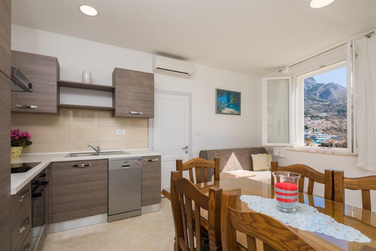 Sandy Beach Apartment Omis Exterior photo